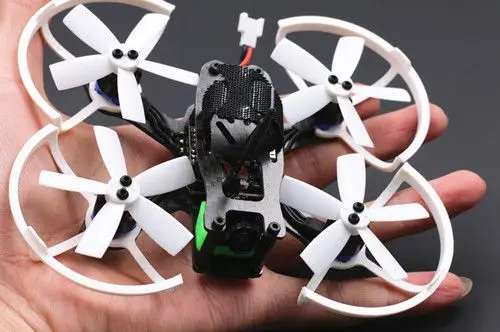 LANTIAN 90L 90mm Brushless FPV Racing Drone with FRYSKY receiver (2)