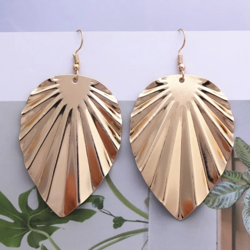 EK641 Hot Sale Big Leaf Pendant Earrings For Women Jewelry Geometric Metal Gold Color Statement Drop Earrings Punk Party Jewelry
EK641 Hot Sale Big Leaf Pendant Earrings For Women Jewelry Geometric Metal Gold Color Statement Drop Earrings Punk Party Jewelry