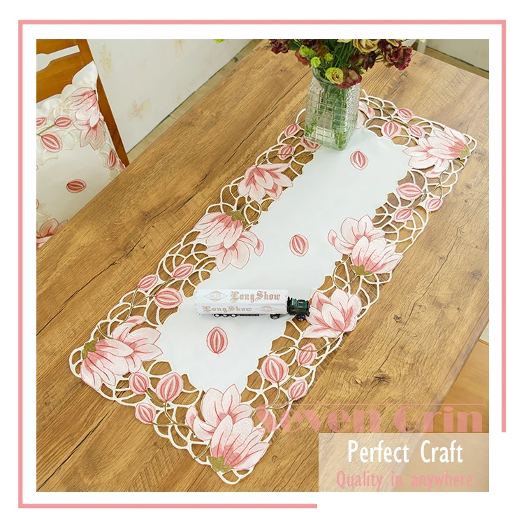 pink table runner (6)