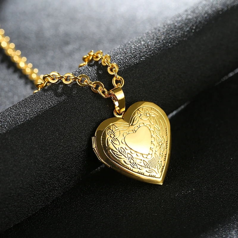 Photo Frames Can Open Locket couple Necklaces Heart Pendant Necklace For Women Girlfriend Valentine couple Jewelry Lover Gift
Photo Frames Can Open Locket couple Necklaces Heart Pendant Necklace For Women Girlfriend Valentine couple Jewelry Lover Gift