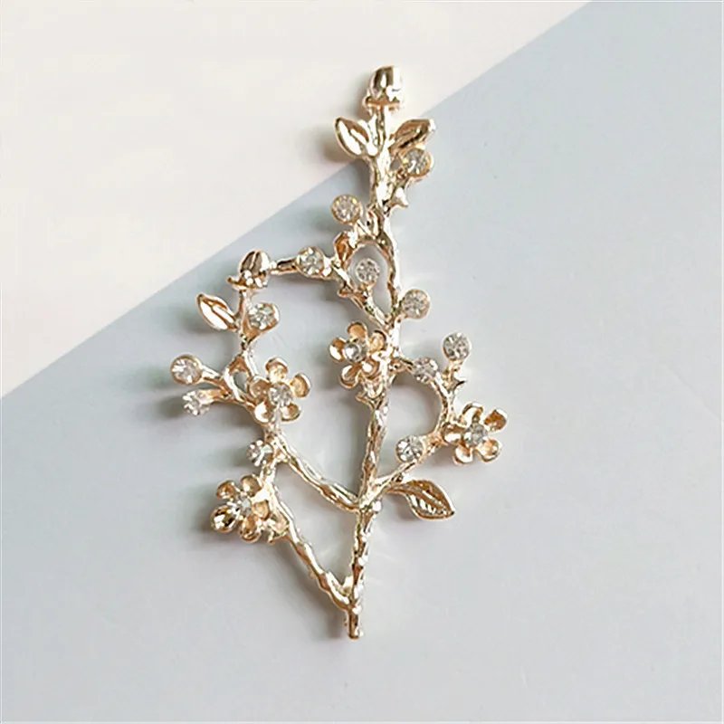 SEA MEW 20 PCS 3.7*6.4cm Fashion Metal Alloy KC Gold Branch Flowers Connectors Charm For Jewelry Making
SEA MEW 20 PCS 3.7*6.4cm Fashion Metal Alloy KC Gold Branch Flowers Connectors Charm For Jewelry Making