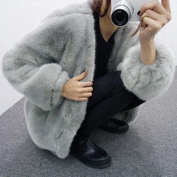 2018 winter new style Imitation mink Woman Loose Batwing Sleeve Faux Fur Warm plush coat Top Fashion Casual Fur Faux Fur
2018 winter new style Imitation mink Woman Loose Batwing Sleeve Faux Fur Warm plush coat Top Fashion Casual Fur Faux Fur