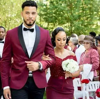 2017 New Arrival Rose Red Mens Dinner Party Prom Suits Groom Tuxedos Groomsmen Wedding Blazer Suits (Jacket+Pants+Tie)
2017 New Arrival Rose Red Mens Dinner Party Prom Suits Groom Tuxedos Groomsmen Wedding Blazer Suits (Jacket+Pants+Tie)