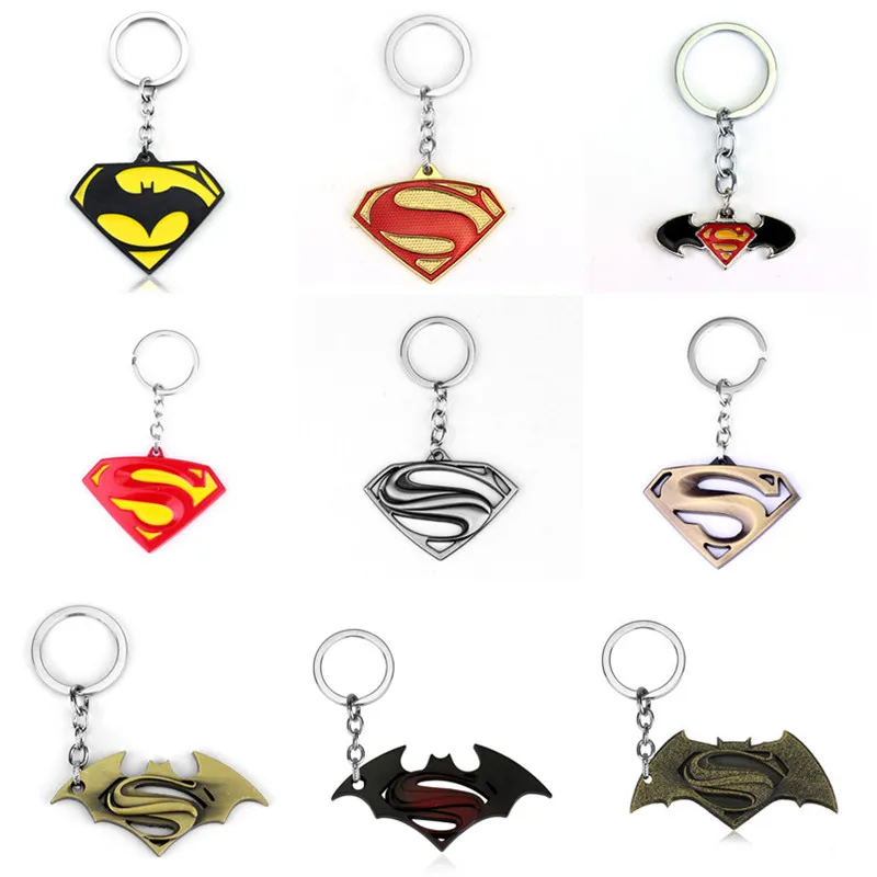 

Movie Avengers 3 Batman Logo Pendants Keychains Super Hero Superman Spider Thor Bat Iron Man Keyring Cosplay Llaveros