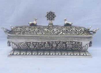 Antique antiques Collectible Decorated Old Handwork Tibet Silver Carved 2 Goats 4 Bird Big Feng Shui incense burner
Antique antiques Collectible Decorated Old Handwork Tibet Silver Carved 2 Goats 4 Bird Big Feng Shui incense burner
