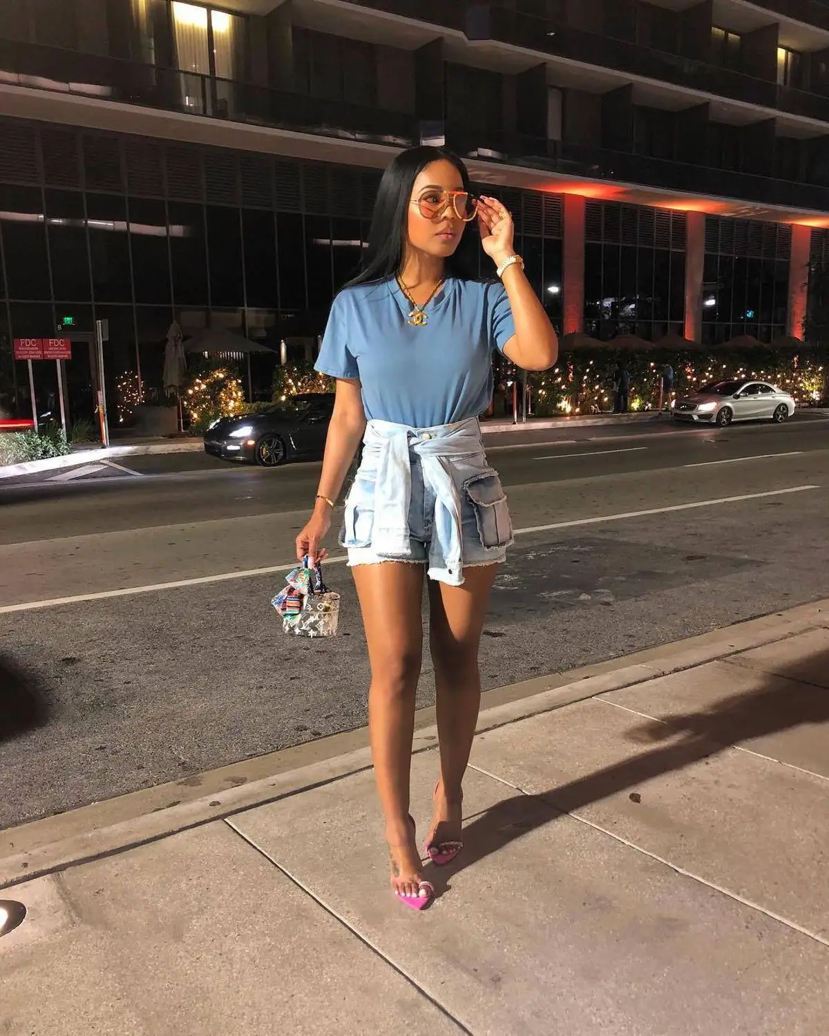 HGTE Women's High Waist Denim Blue Shorts Bodycon Knee Length Elastic Slim Fit Classic Shorts 2019 New Style
HGTE Women's High Waist Denim Blue Shorts Bodycon Knee Length Elastic Slim Fit Classic Shorts 2019 New Style