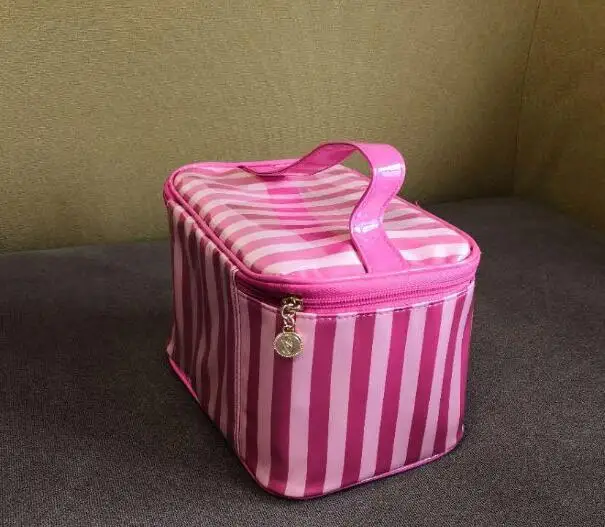 2019 Cosmetic Bags High Quality Polyeste Makeup Bags Travel Organizer Necessary Beauty Case Toiletry Bag Bath Wash Make up Box
2019 Cosmetic Bags High Quality Polyeste Makeup Bags Travel Organizer Necessary Beauty Case Toiletry Bag Bath Wash Make up Box