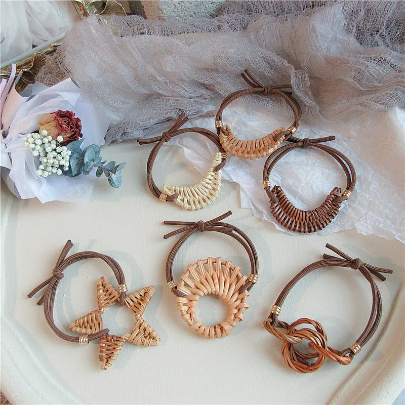 Summer New Korea Vacation Vintage Straw Weaving Pentagram Moon Tie Elastic Hair Bands Girl Women Fashion Personality Headwear
Summer New Korea Vacation Vintage Straw Weaving Pentagram Moon Tie Elastic Hair Bands Girl Women Fashion Personality Headwear