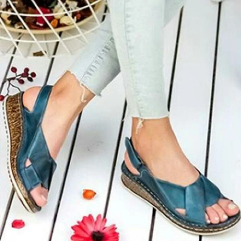 Summer open toe wedges women sandals sexy cross strappy low heels ladies shoes platform beach roman sandals slippers big size
Summer open toe wedges women sandals sexy cross strappy low heels ladies shoes platform beach roman sandals slippers big size