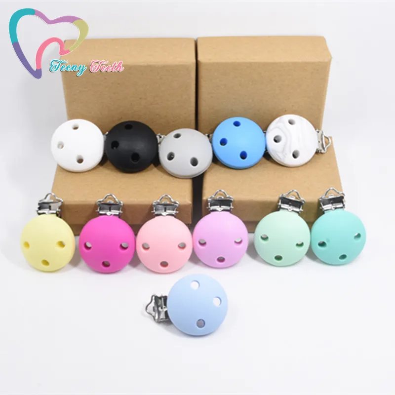 1 PC Round With 3 Holes Pacifier Clips Silicone Beads Teether Teething Accessories Pacifier Holder Nipple Clasps Toy DIY Tools
1 PC Round With 3 Holes Pacifier Clips Silicone Beads Teether Teething Accessories Pacifier Holder Nipple Clasps Toy DIY Tools