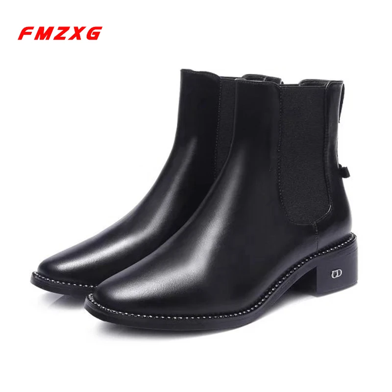 Leather Women's Boots Motorcycle Winter Fashion Shoes Woman Designer Luxury Brand Genuine Leather High Quality Short Boots Women
Leather Women's Boots Motorcycle Winter Fashion Shoes Woman Designer Luxury Brand Genuine Leather High Quality Short Boots Women