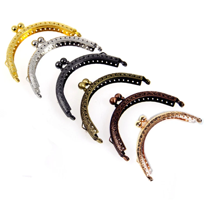 10Pcs Flower Embossed Semicircle Ball Double Heads Metal Frame Kiss Clasp Lock Purse Bag Accessories 8.5cm
10Pcs Flower Embossed Semicircle Ball Double Heads Metal Frame Kiss Clasp Lock Purse Bag Accessories 8.5cm