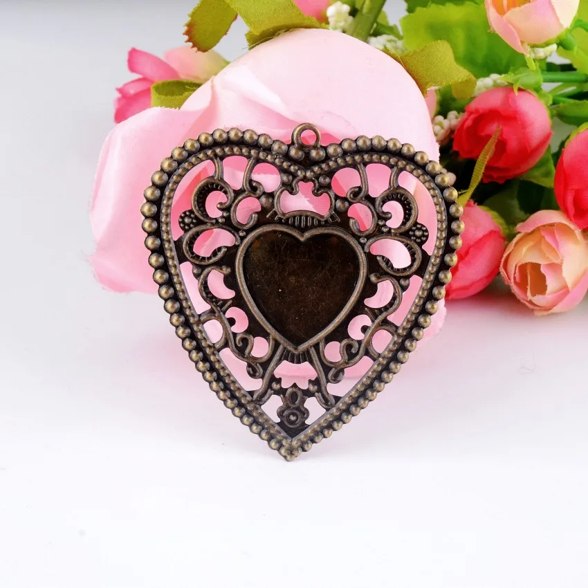 Free shipping Retail 5Pcs Antique Bronze Filigree Heart Cameo Frame Settings Decoration DIY Wraps Connnector 6.5x5.6cm F0361
Free shipping Retail 5Pcs Antique Bronze Filigree Heart Cameo Frame Settings Decoration DIY Wraps Connnector 6.5x5.6cm F0361