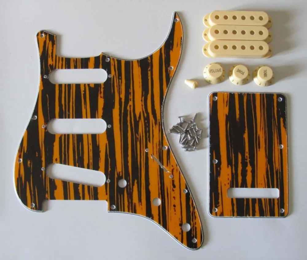 Комплект ST Pickguard из плетеной ткани черного/желтого цвета с кремовыми крышками, ручки, искусственная кожа
Комплект ST Pickguard из плетеной ткани черного/желтого цвета с кремовыми крышками, ручки, искусственная кожа
