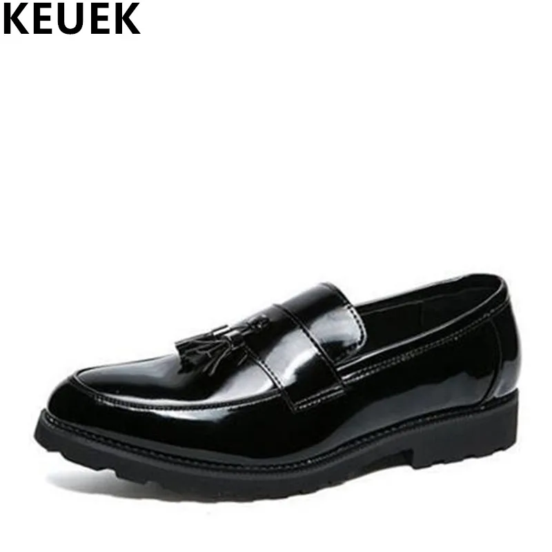 Large size Men Pointed toe leather shoes Slip On Fashion Male flats Youth popular tassel shoes Black Loafers Oxfords 3A
Large size Men Pointed toe leather shoes Slip On Fashion Male flats Youth popular tassel shoes Black Loafers Oxfords 3A
