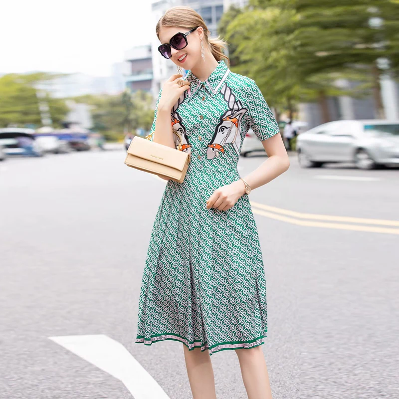 High Quality Casual Vacation Party Green Dress Horse Head Letter Print Lapel Short Sleeve High Waist Slim Summer Vintage Dress
High Quality Casual Vacation Party Green Dress Horse Head Letter Print Lapel Short Sleeve High Waist Slim Summer Vintage Dress