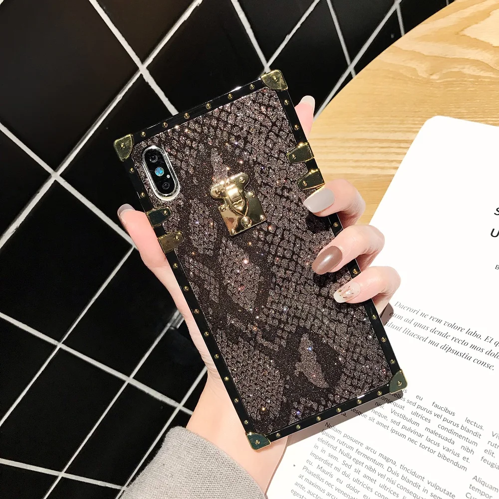 Vintage Snake Skin Case For iPhone 7 8 6 6S Plus Luxury Brand Square Phone Cover For iPhone 8Plus X XR XS Max Capa
Vintage Snake Skin Case For iPhone 7 8 6 6S Plus Luxury Brand Square Phone Cover For iPhone 8Plus X XR XS Max Capa