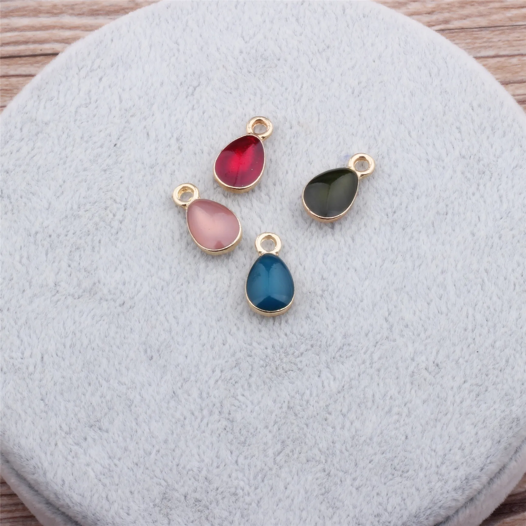 Wholesale 30PCS/Lot Fashion Pendants Water Drop Pendant Charms Fit Necklaces Jewelry Making
Wholesale 30PCS/Lot Fashion Pendants Water Drop Pendant Charms Fit Necklaces Jewelry Making