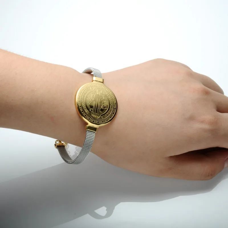 D&Z Gold Color Vintage San Benito Bracelet Women Stainless Steel Belief Medal Bangles Bracelets for Religious Jewelry Gifts
D&Z Gold Color Vintage San Benito Bracelet Women Stainless Steel Belief Medal Bangles Bracelets for Religious Jewelry Gifts