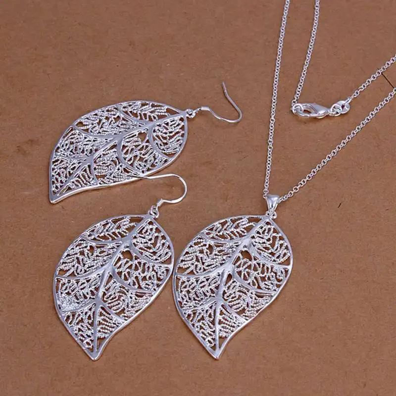 silver plated Jewerly Set for Women Bridal Wedding jewelry sets Wholesale Hollow Leaf Pendant brincos SS180
silver plated Jewerly Set for Women Bridal Wedding jewelry sets Wholesale Hollow Leaf Pendant brincos SS180