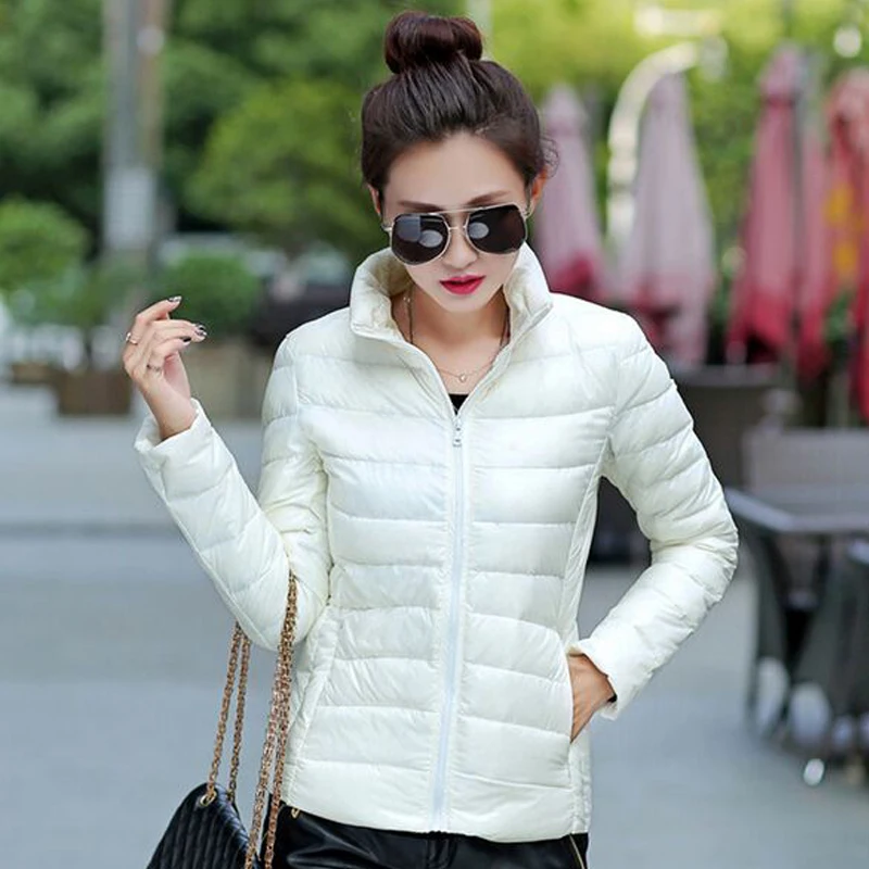 2018 New Fashion Brand Ladies Short Winter Autumn Overcoat Women Ultra Light White Duck Down Coat With Bag ladies' Jackets
2018 New Fashion Brand Ladies Short Winter Autumn Overcoat Women Ultra Light White Duck Down Coat With Bag ladies' Jackets