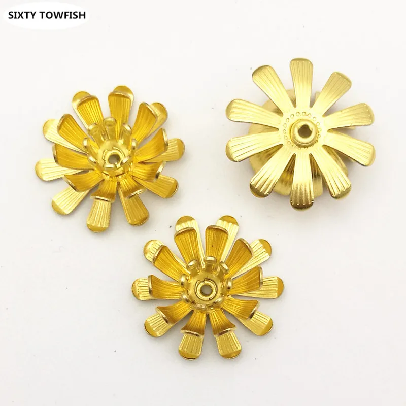 20pieces/lot Original Brass Components Flowers Slice Jewelry Charms Accessory Findings B10025
20pieces/lot Original Brass Components Flowers Slice Jewelry Charms Accessory Findings B10025