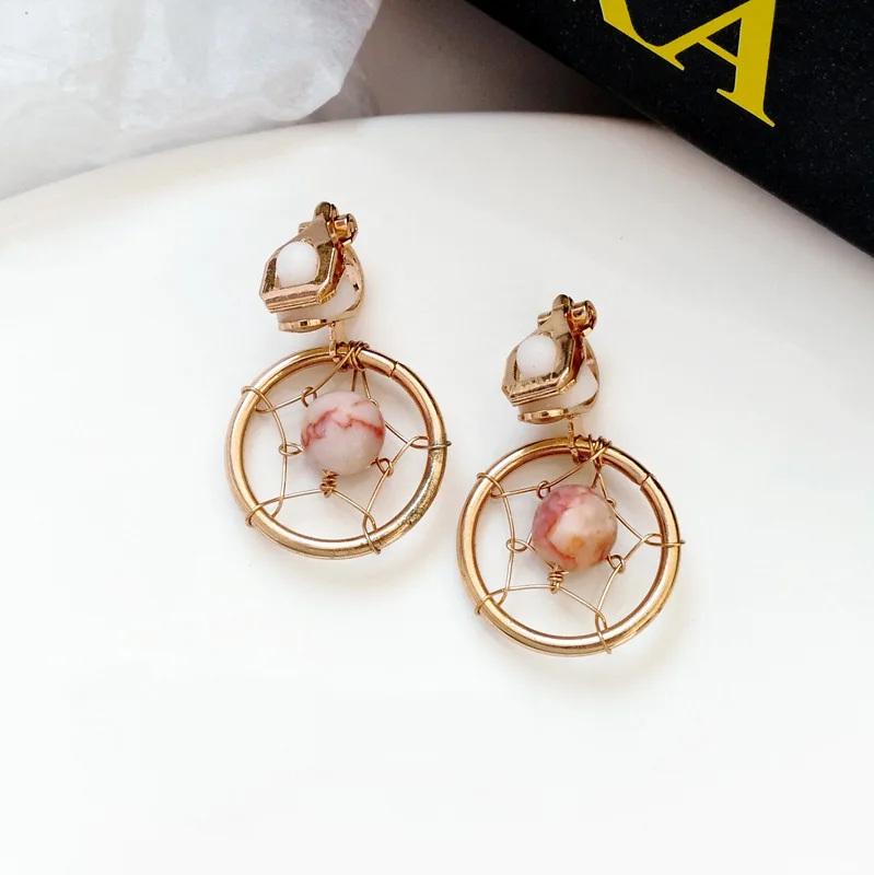 Geometric Circle Fishnet Clip Earrings with Stone Ball Bead Round Metal Net Clip on Earrings Non Pierced Ear for Student Girl
Geometric Circle Fishnet Clip Earrings with Stone Ball Bead Round Metal Net Clip on Earrings Non Pierced Ear for Student Girl