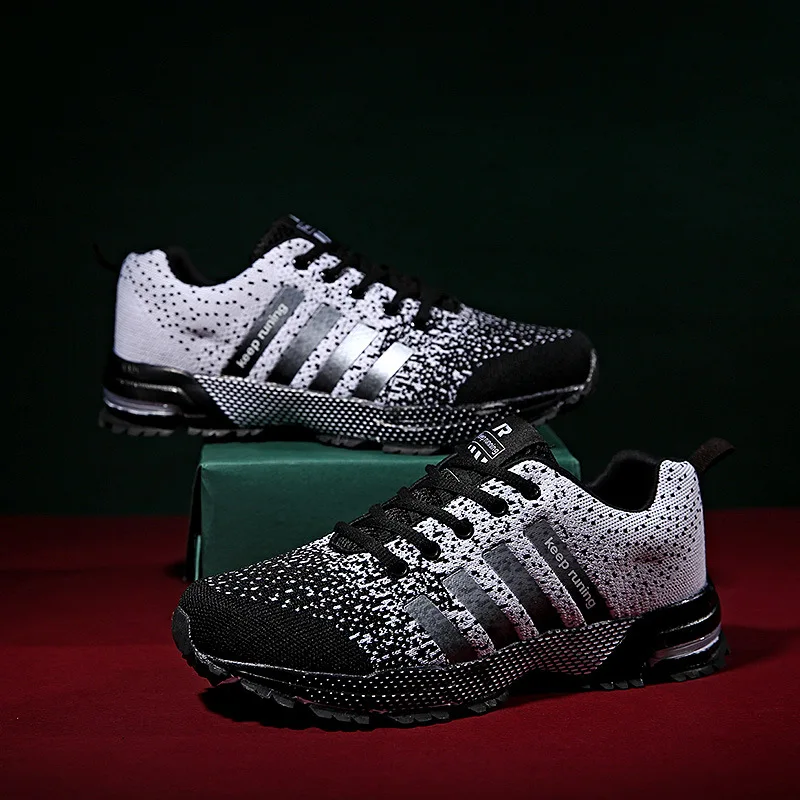 Hot sale 2018 New Trend Running Shoes Men Sneakers Breathable Mesh Shoes Eva Women Sport Runing Shoes plus large size 35--47 
Hot sale 2018 New Trend Running Shoes Men Sneakers Breathable Mesh Shoes Eva Women Sport Runing Shoes plus large size 35--47