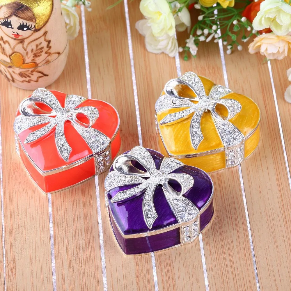 6X6X3.3cm Heart-shaped jewelry storage box metal toys table organizer storage case ring jewelry storage boxes Gift mini box Z135
6X6X3.3cm Heart-shaped jewelry storage box metal toys table organizer storage case ring jewelry storage boxes Gift mini box Z135