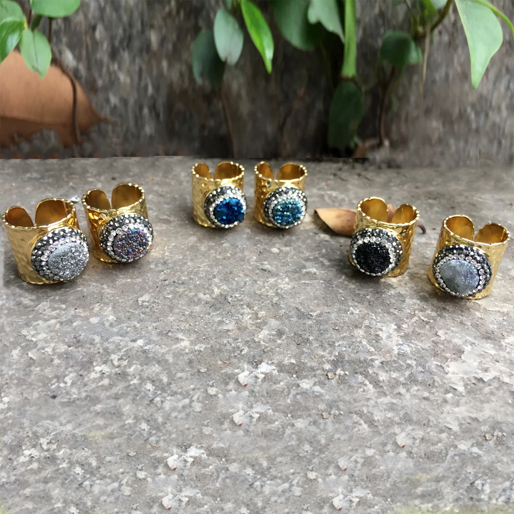 BOROSA Adjustable Size Round Titanium Rainbow Druzy Ring Zircon Pave Drusy Jewelry Dropshipping JAB755
BOROSA Adjustable Size Round Titanium Rainbow Druzy Ring Zircon Pave Drusy Jewelry Dropshipping JAB755