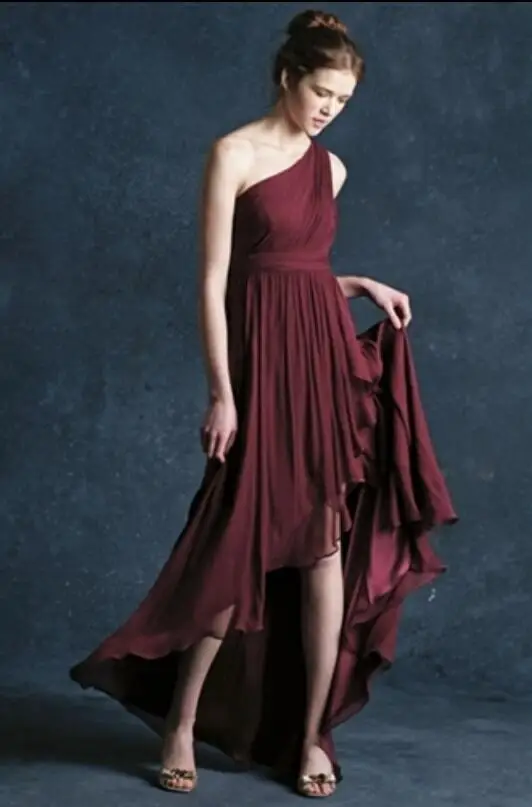 Cecelle 2016 Burgundy Chiffon Short A-line High Low Bridesmaid Dresses One Shoulder Ruched Women Wedding Party Dresses Cheap
Cecelle 2016 Burgundy Chiffon Short A-line High Low Bridesmaid Dresses One Shoulder Ruched Women Wedding Party Dresses Cheap