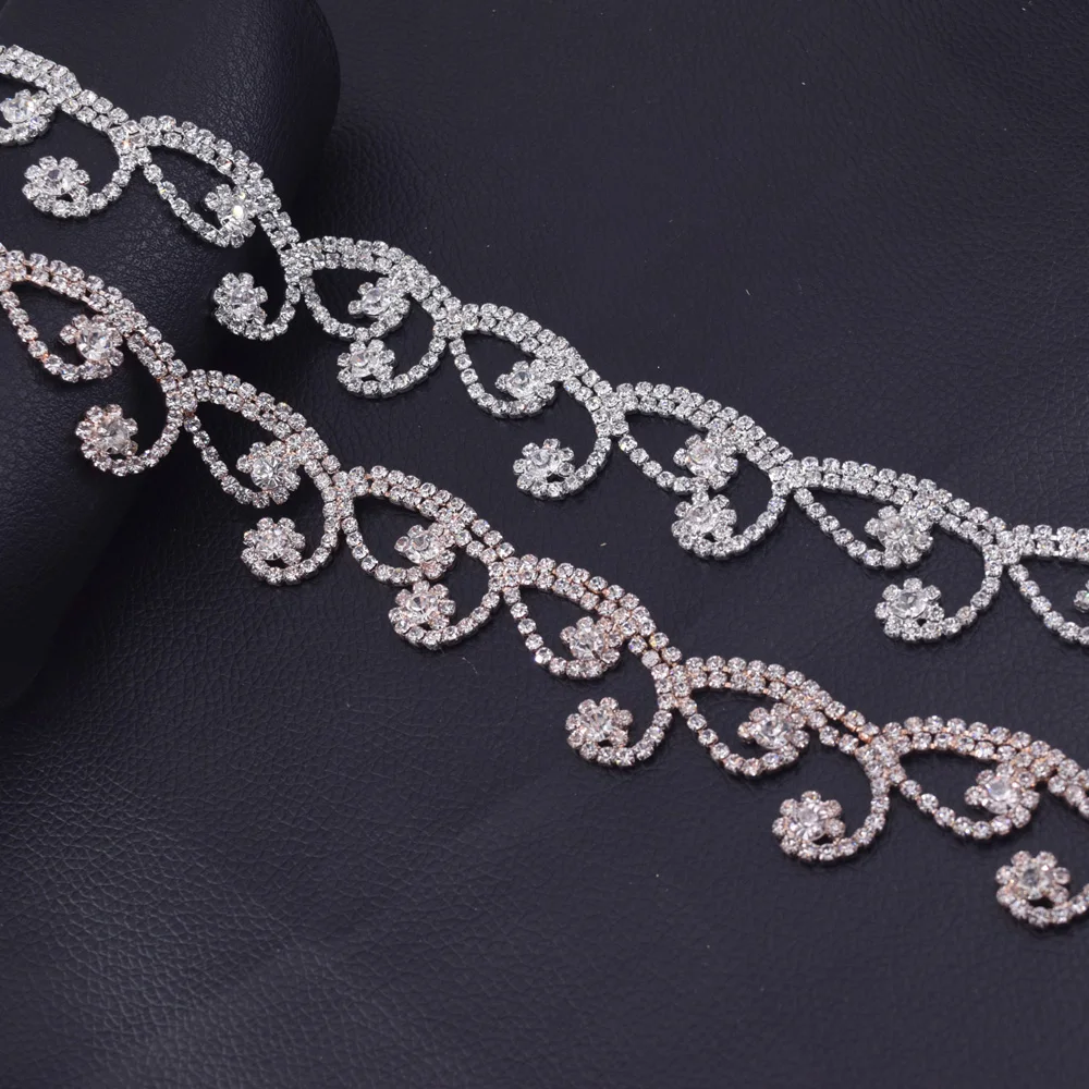 1Yard Glass Crystal Rhinestone Trimming Silver Plated Exquisite Rhinestones Chain Decoration for Bridal Belt appliques Sew on
1Yard Glass Crystal Rhinestone Trimming Silver Plated Exquisite Rhinestones Chain Decoration for Bridal Belt appliques Sew on
