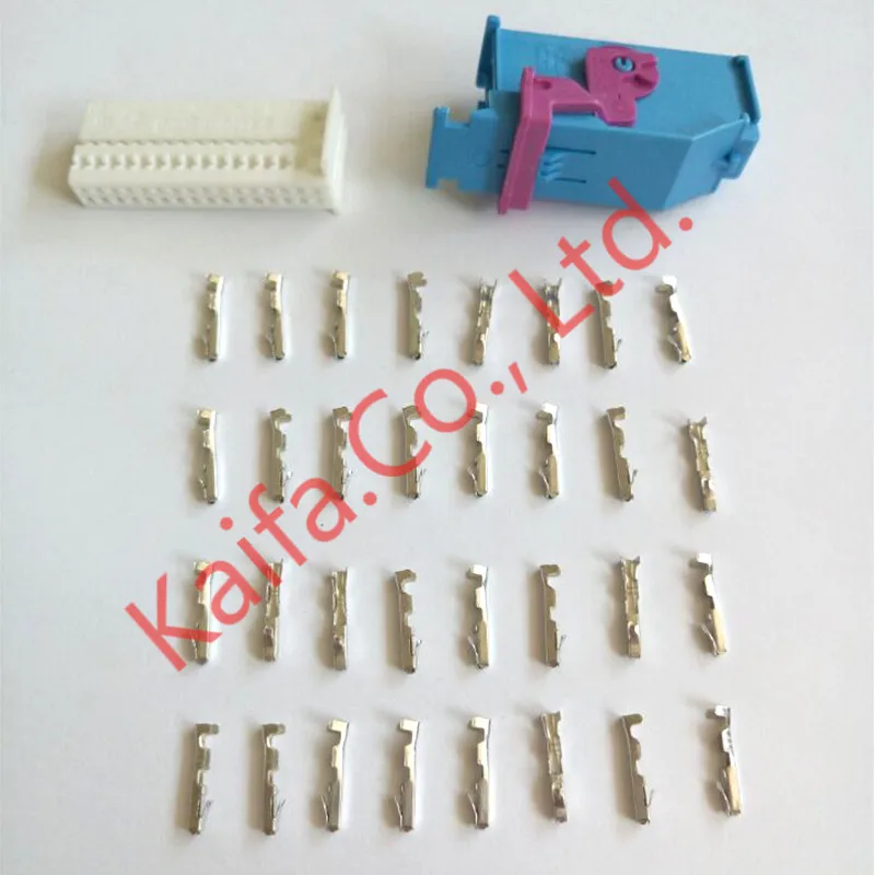 1 pcs Blue 32 Pin/way 1J0 972 977 D Instrument plug, B5 plug,Auto modified computer connector
1 pcs Blue 32 Pin/way 1J0 972 977 D Instrument plug, B5 plug,Auto modified computer connector