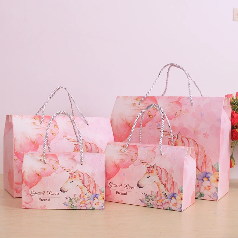 10pcs Cute cartoon pony paper Candy Boxes Wedding Party favors Decoration Portable chocolate Gift bag packaging for guests
10pcs Cute cartoon pony paper Candy Boxes Wedding Party favors Decoration Portable chocolate Gift bag packaging for guests