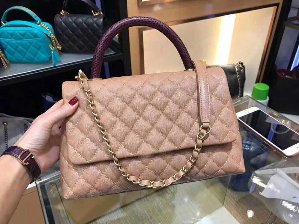 WW06375 100% Genuine Leather Luxury Handbags Women Bags Designer Crossbody Bags For Women Famous Brand Runway
WW06375 100% Genuine Leather Luxury Handbags Women Bags Designer Crossbody Bags For Women Famous Brand Runway