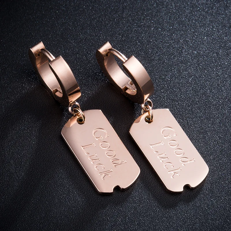 Fashion New Design Rose Gold Titanium Steel Hoop Earrings For Women Classic Good Luck Tag Anniversary Earrings Brincos RN01052
Fashion New Design Rose Gold Titanium Steel Hoop Earrings For Women Classic Good Luck Tag Anniversary Earrings Brincos RN01052