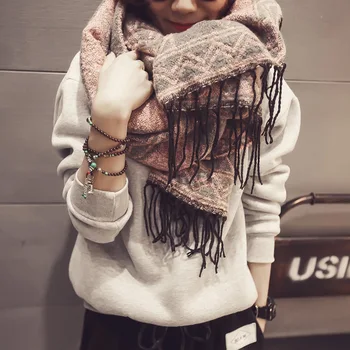 Mingjiebihuo Autumn and winter ethnic style geometric fringe large scarf warm long cashmere shawl Korean thick wild girls scarf
Mingjiebihuo Autumn and winter ethnic style geometric fringe large scarf warm long cashmere shawl Korean thick wild girls scarf