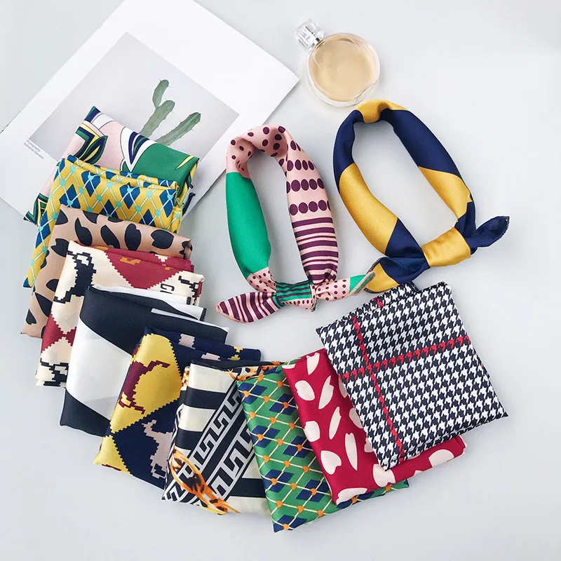 Ins Style Little 50*50cm Faux Silk Square Scarf Lady Love/Geometric/Chain Printed Scarves Headbands Women Multicolor Neckerchier
Ins Style Little 50*50cm Faux Silk Square Scarf Lady Love/Geometric/Chain Printed Scarves Headbands Women Multicolor Neckerchier