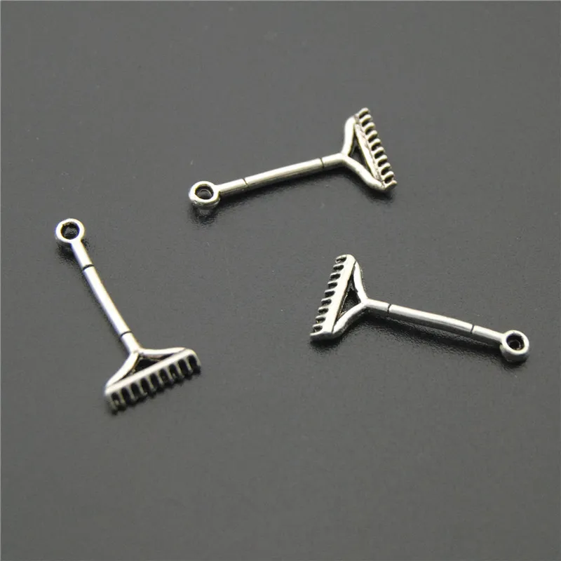 15pcs Antique Silver Tool Tickle Rake Charms Pendant For DIY Jewelry Making Findings A2206
15pcs Antique Silver Tool Tickle Rake Charms Pendant For DIY Jewelry Making Findings A2206