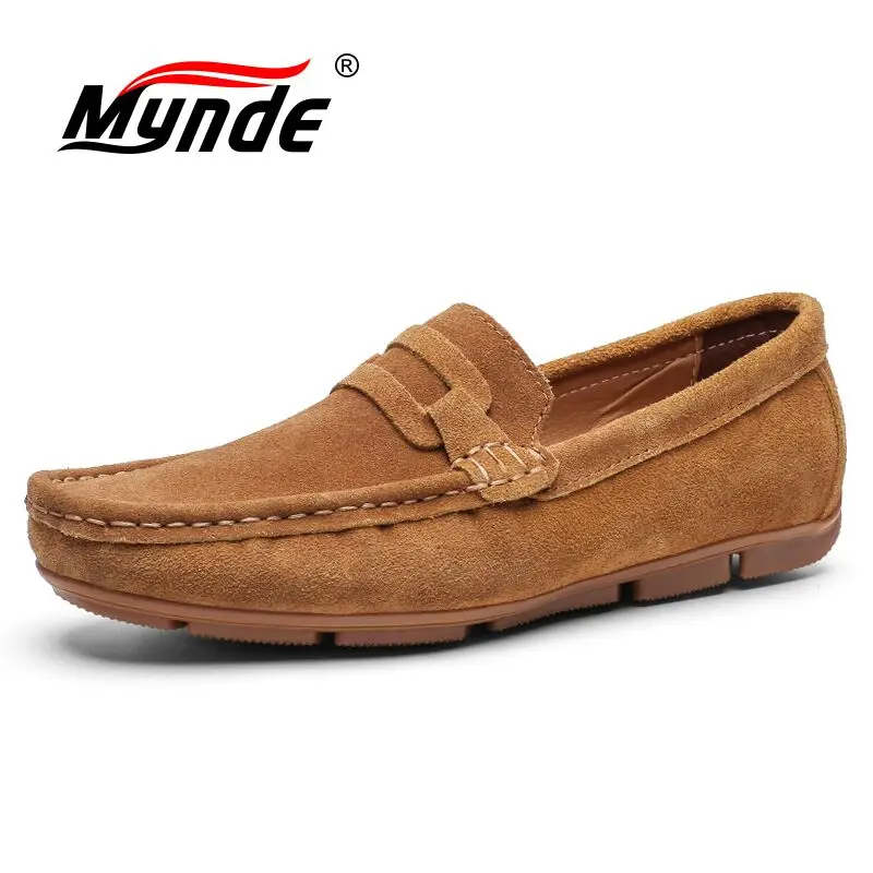 Mynde New Summer Style Soft Moccasins Men Loafers High Quality Genuine Leather Shoes Men Flats Gommino Driving Shoes Size 38-47
Mynde New Summer Style Soft Moccasins Men Loafers High Quality Genuine Leather Shoes Men Flats Gommino Driving Shoes Size 38-47