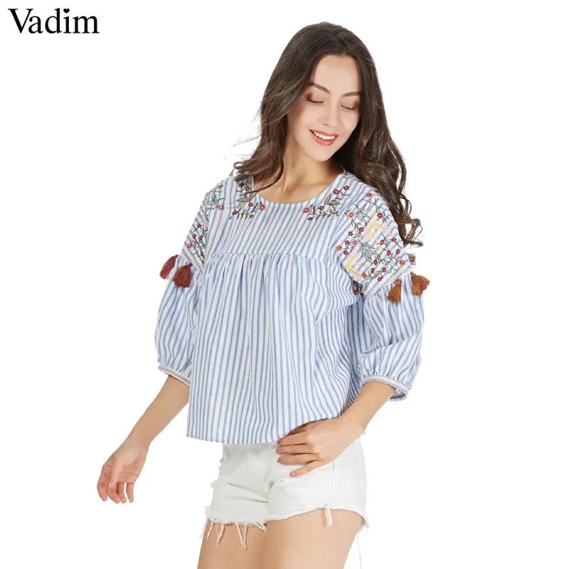 Vadim cute birds embroidery striped pleated shirts tassles half sleeve chic o neck blouse fashion casual loose tops blusas
Vadim cute birds embroidery striped pleated shirts tassles half sleeve chic o neck blouse fashion casual loose tops blusas