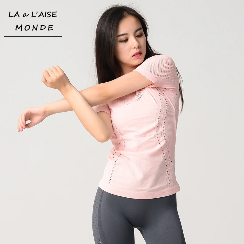 Sports Wear For Women Gym T-shirt Sporty Woman Fitness Seamless Workout Tops Women's Jersey Yoga Top Female Sport T Shirt
Sports Wear For Women Gym T-shirt Sporty Woman Fitness Seamless Workout Tops Women's Jersey Yoga Top Female Sport T Shirt