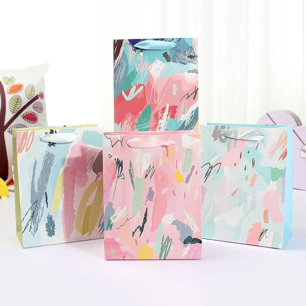 New Paper Gift Box Carrier Candy Tote Bag With Handle Wrapping Package Festival Jewelry Wedding Party Bags Birthday Supplies
New Paper Gift Box Carrier Candy Tote Bag With Handle Wrapping Package Festival Jewelry Wedding Party Bags Birthday Supplies