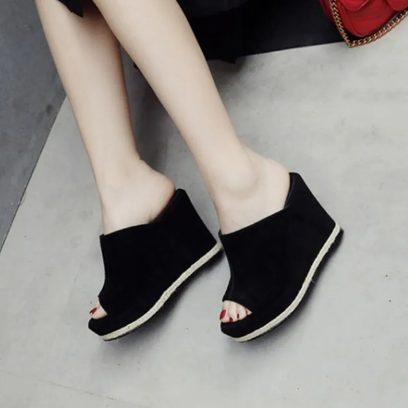 New Brand Genuine Leather Shoes Women Slides Casual Platform Shoe Wedge Sandals With High Heels Comfortable Summer Slippers
New Brand Genuine Leather Shoes Women Slides Casual Platform Shoe Wedge Sandals With High Heels Comfortable Summer Slippers