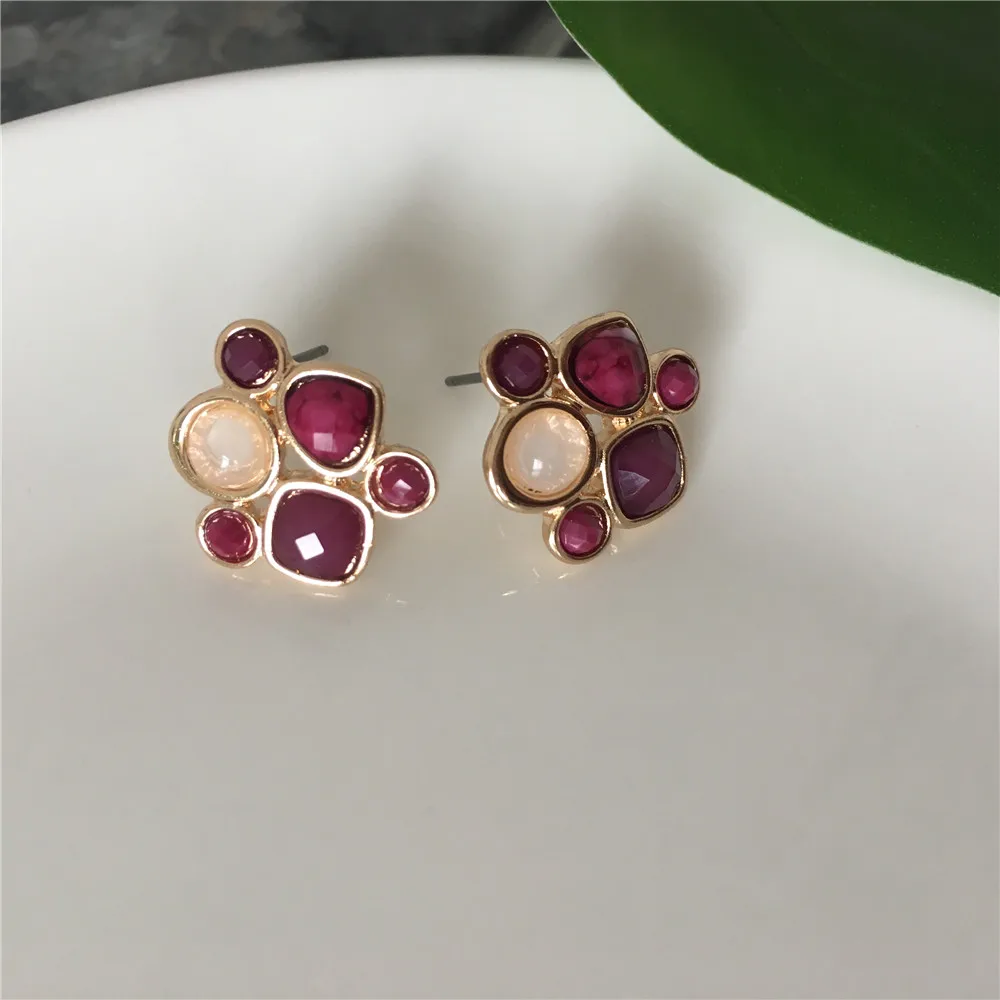 CLASSIC WOMEN EARRING GOLD COLOR PLATING PURPLE BEIGE COLOR STONE STUD EARRING FOR WOMEN GIRL
CLASSIC WOMEN EARRING GOLD COLOR PLATING PURPLE BEIGE COLOR STONE STUD EARRING FOR WOMEN GIRL
