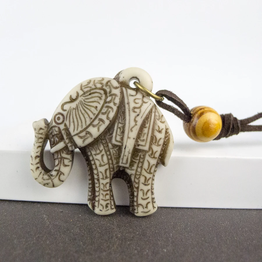 Ethnic Style Man's jewelry Bone Art Imitation Yak Bone Material Necklace Pendant Vintage Men's Necklaces #GZ128
Ethnic Style Man's jewelry Bone Art Imitation Yak Bone Material Necklace Pendant Vintage Men's Necklaces #GZ128