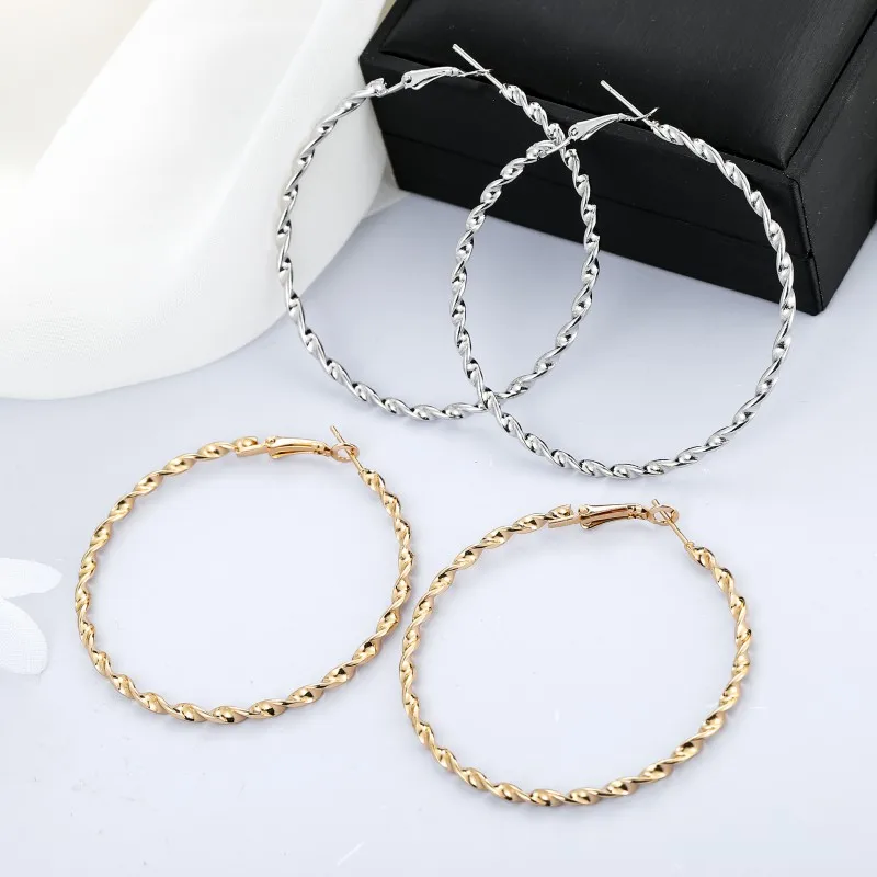 

3 Color Trendy Round Big Hoop Earrings For Women Party Jewelry Fashion Twist Large Circle Statement Earring Ladies Gift Brincos