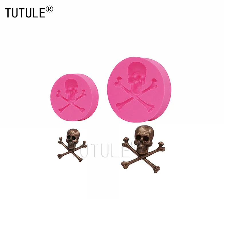 Skull Cross Bones Mold Gothic Kawaii Resin Soap Fondant Clay Mold-Skull andCross BonesSilicone Rubber Flexible Food Safe Mold
Skull Cross Bones Mold Gothic Kawaii Resin Soap Fondant Clay Mold-Skull andCross BonesSilicone Rubber Flexible Food Safe Mold
