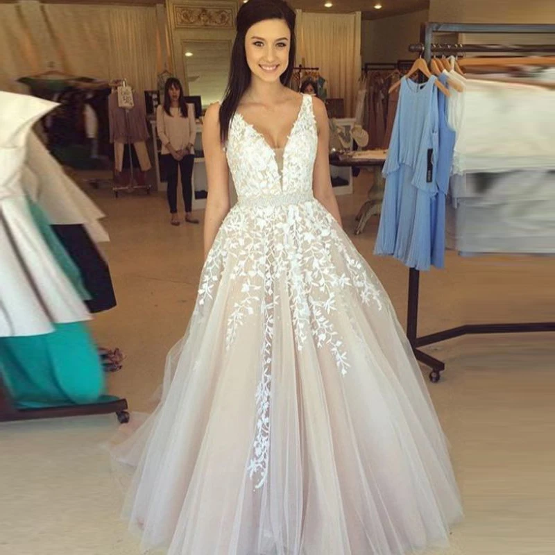 Chic V Neck Evening Gowns Elegant Tulle A Line Pageant Dresses robe de soiree Evening Gown Formal Dress vestido de festa longo
Chic V Neck Evening Gowns Elegant Tulle A Line Pageant Dresses robe de soiree Evening Gown Formal Dress vestido de festa longo
