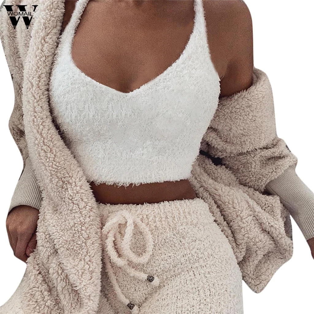 2019 Fashion Womens Camis Tanks Tops V-Neck Sleeveless Polyester Bandeau Bra Vest Top Seamless Bralette Tees Hot Sale 2018 New
2019 Fashion Womens Camis Tanks Tops V-Neck Sleeveless Polyester Bandeau Bra Vest Top Seamless Bralette Tees Hot Sale 2018 New